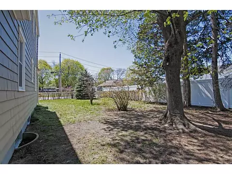 39 Thomas St, Warwick, RI 02886 photo 22