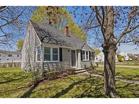 39 Thomas St, Warwick, RI 02886 photo 19