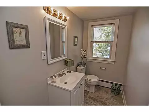 39 Thomas St, Warwick, RI 02886 photo 13
