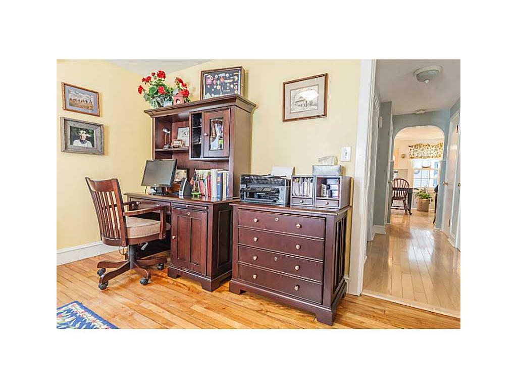 12 Harris Ave, Warren, RI 02885 photo 11