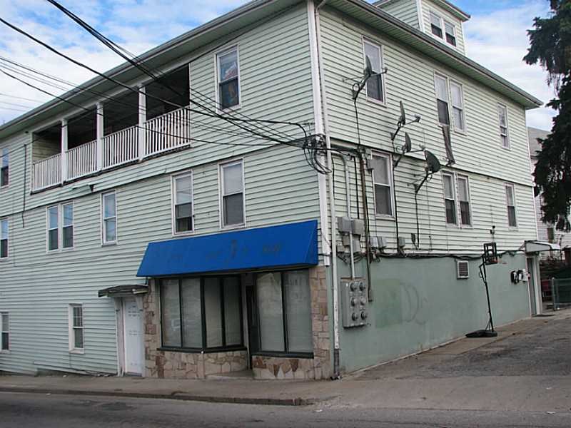 424 High St, Central Falls, RI 02863 photo 1