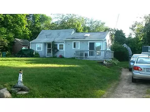 11 Possner Ave, Warwick, RI 02889 photo 1