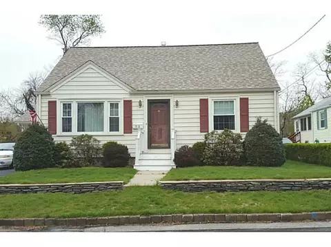 23 Palm Ave, Warwick, RI 02888 photo 3
