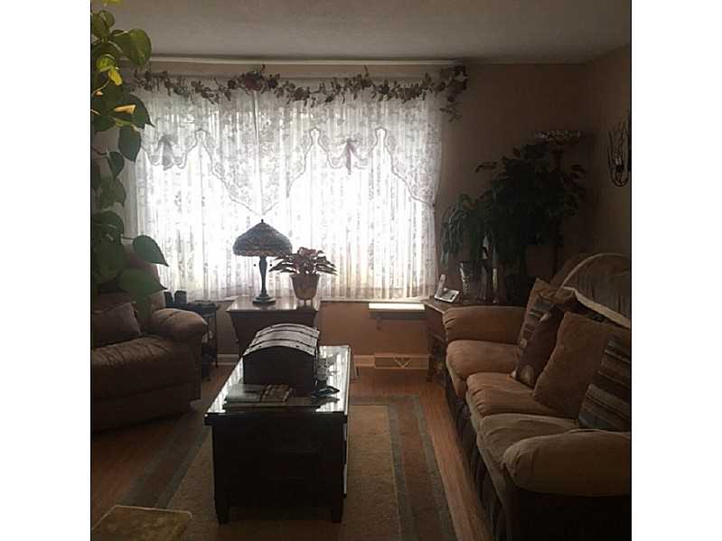 23 Benefit St, Warwick, RI 02886 photo 4