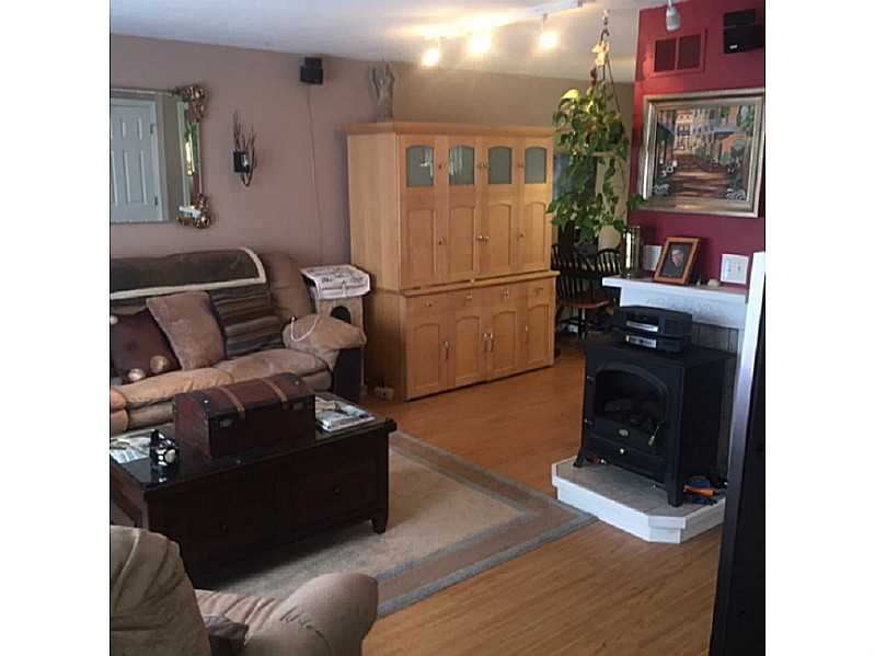 23 Benefit St, Warwick, RI 02886 photo 2