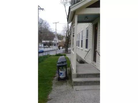 287 Mason St, Woonsocket, RI 02895 photo 2