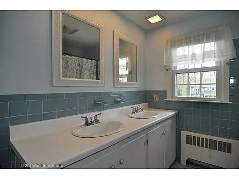 99 Ladderlook Rd, Warwick, RI 02886 photo 22