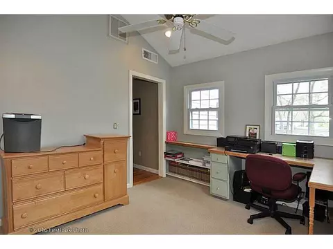 99 Ladderlook Rd, Warwick, RI 02886 photo 16