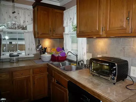 80 Budlong Ave, Warwick, RI 02888 photo 3