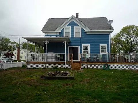 80 Budlong Ave, Warwick, RI 02888 photo 2
