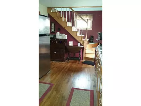 347 Mowry St, Woonsocket, RI 02895 photo 6
