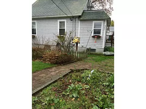 347 Mowry St, Woonsocket, RI 02895 photo 1