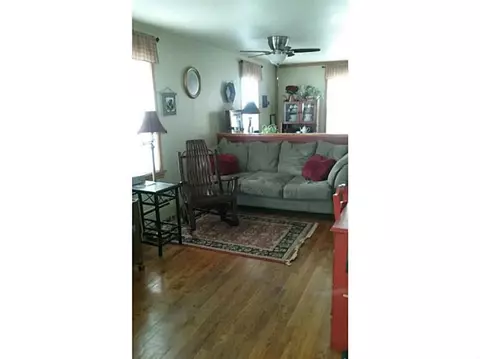 347 Mowry St, Woonsocket, RI 02895 photo 8