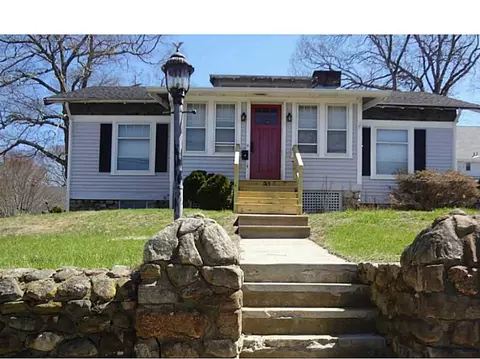 31 Spruce St, Westerly, RI 02891 photo 1