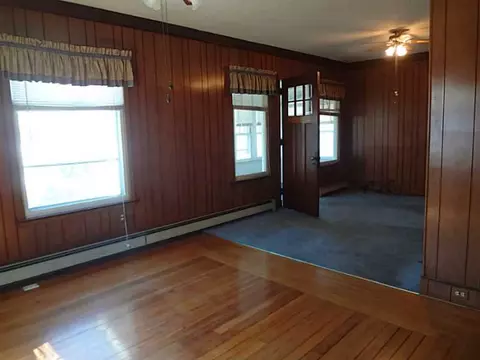 31 Spruce St, Westerly, RI 02891 photo 3