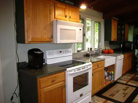 491 Spring Green Rd, Warwick, RI 02888 photo 2