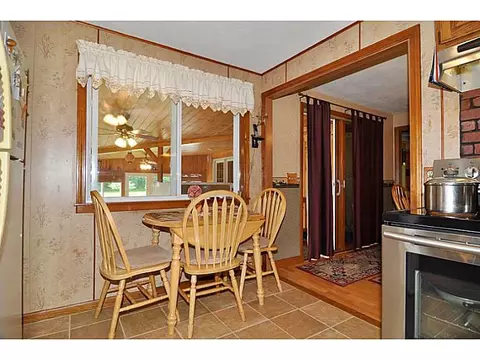 695 Maple Valley Rd, Coventry, RI 02816 photo 2