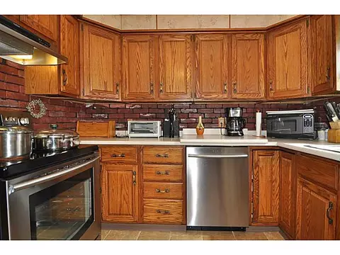 695 Maple Valley Rd, Coventry, RI 02816 photo 3