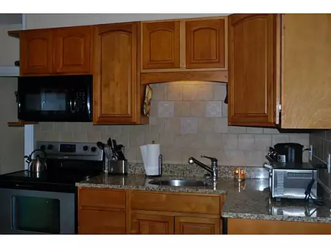 76 Union St, Woonsocket, RI 02895 photo 5