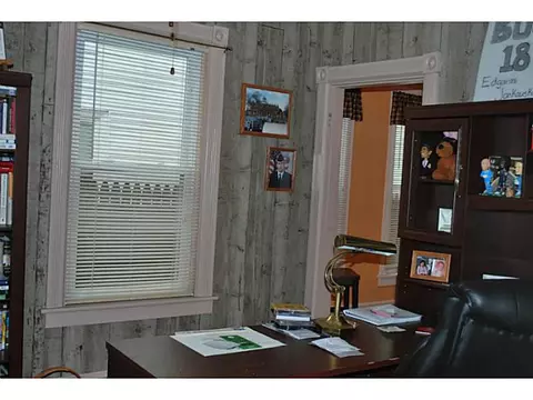 76 Union St, Woonsocket, RI 02895 photo 9