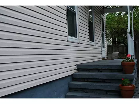 76 Union St, Woonsocket, RI 02895 photo 20