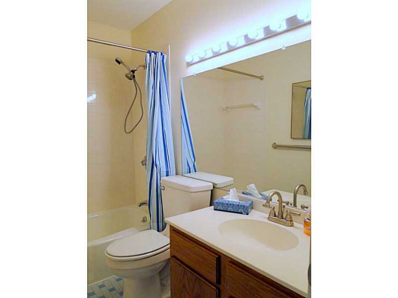 314 Chatham Cir, Warwick, RI 02886 photo 17