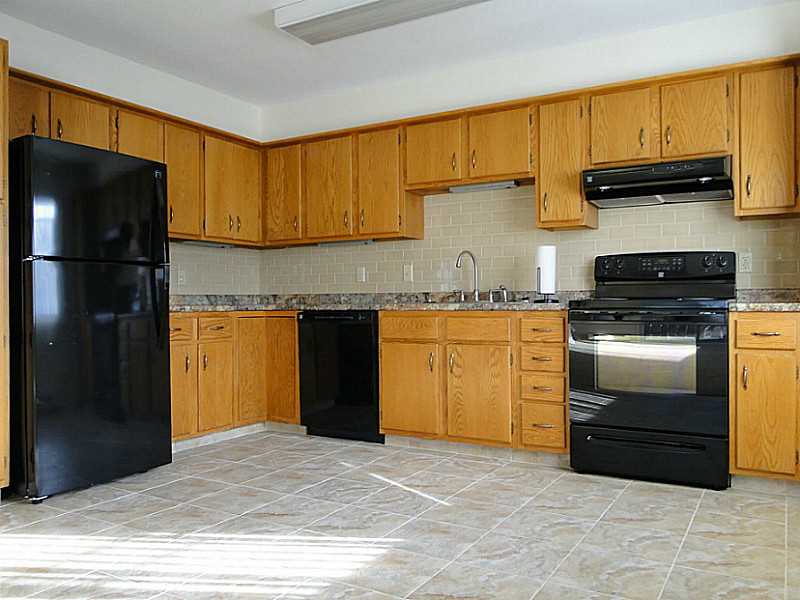 314 Chatham Cir, Warwick, RI 02886 photo 8