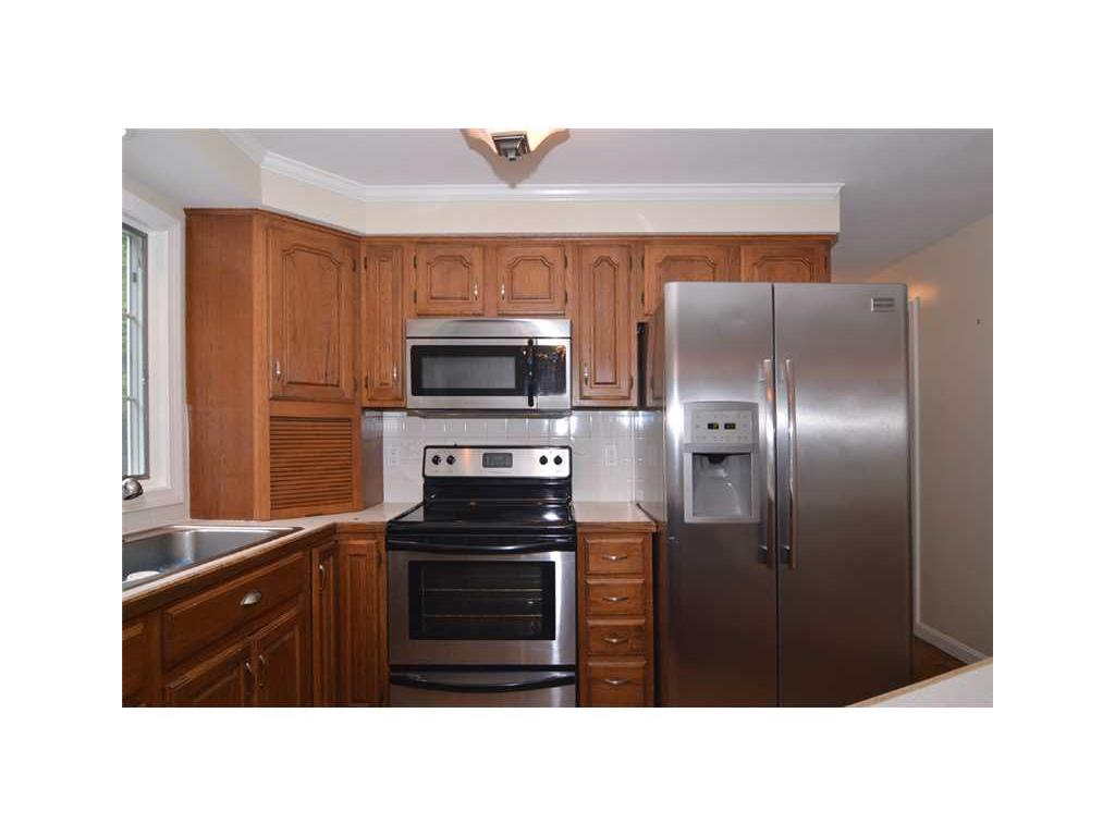 24 Greg Dr, Bristol, RI 02809 photo 6