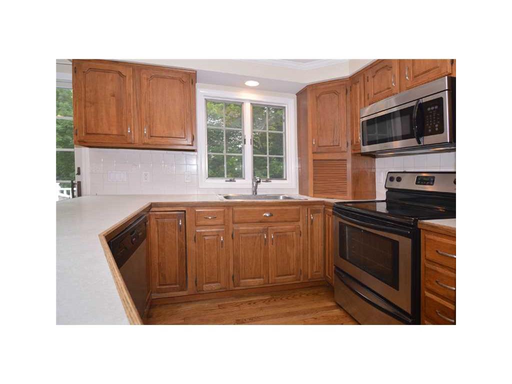 24 Greg Dr, Bristol, RI 02809 photo 7