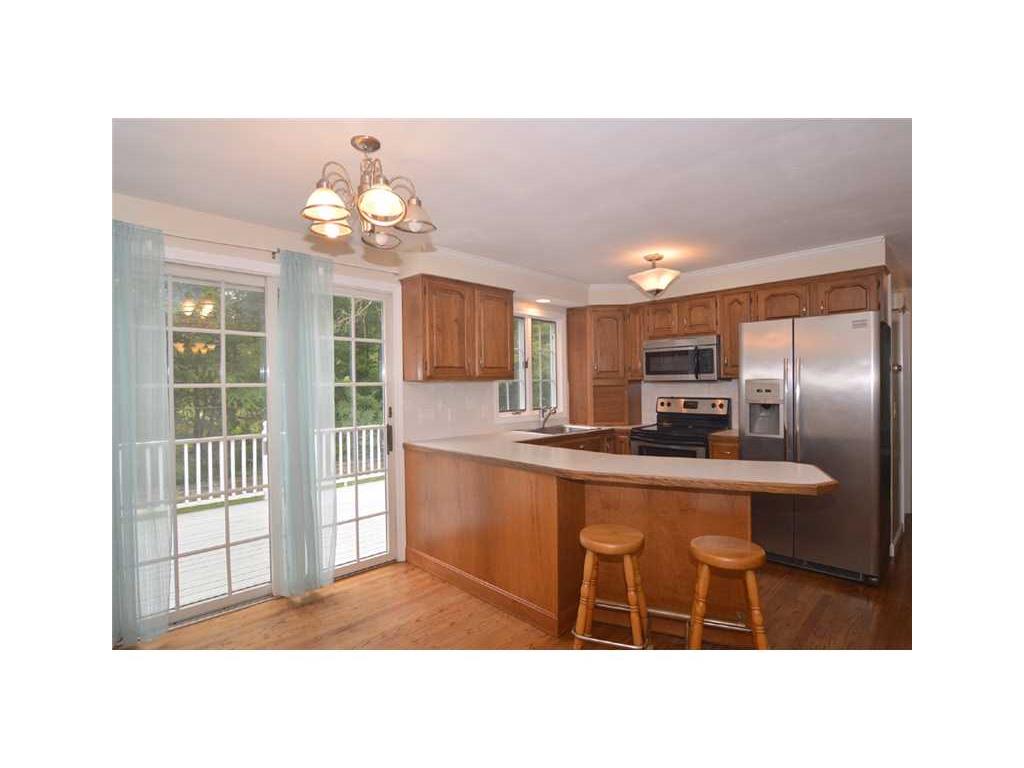 24 Greg Dr, Bristol, RI 02809 photo 5