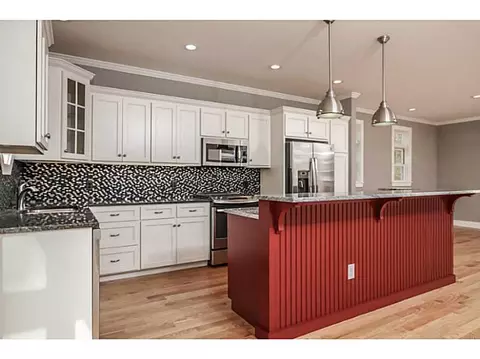8 Gershwin Rd, Westerly, RI 02891 photo 6