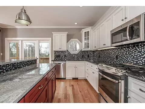 8 Gershwin Rd, Westerly, RI 02891 photo 5