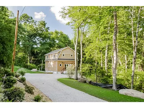 8 Gershwin Rd, Westerly, RI 02891 photo 1