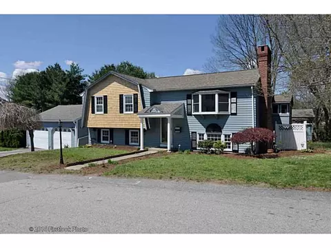 108 Achille St, Woonsocket, RI 02895 photo 3