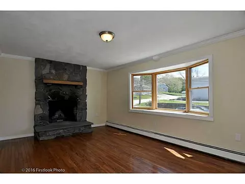 108 Achille St, Woonsocket, RI 02895 photo 7