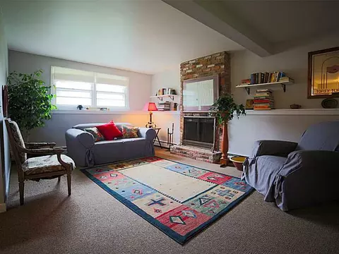 906 Mitchells Ln, Middletown, RI 02842 photo 17