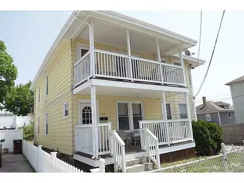 30 Dewey St, Woonsocket, RI 02895 photo 1