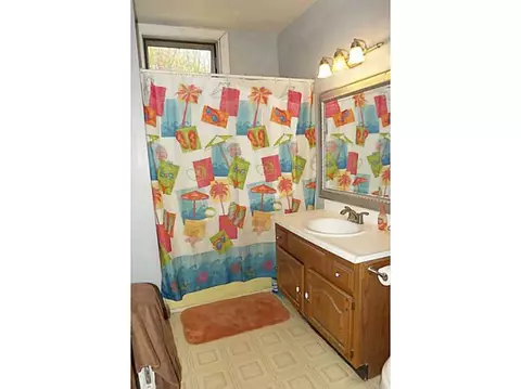 30 Dewey St, Woonsocket, RI 02895 photo 10