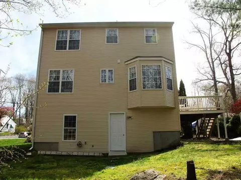 101 Pilgrim Ave, Coventry, RI 02816 photo 2