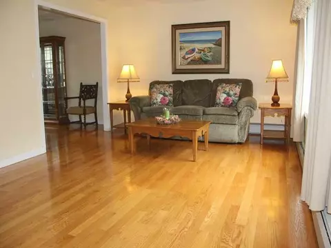 101 Pilgrim Ave, Coventry, RI 02816 photo 3