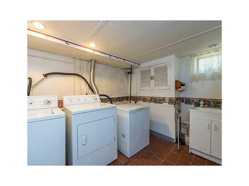 370 Dunlap St, Woonsocket, RI 02895 photo 24