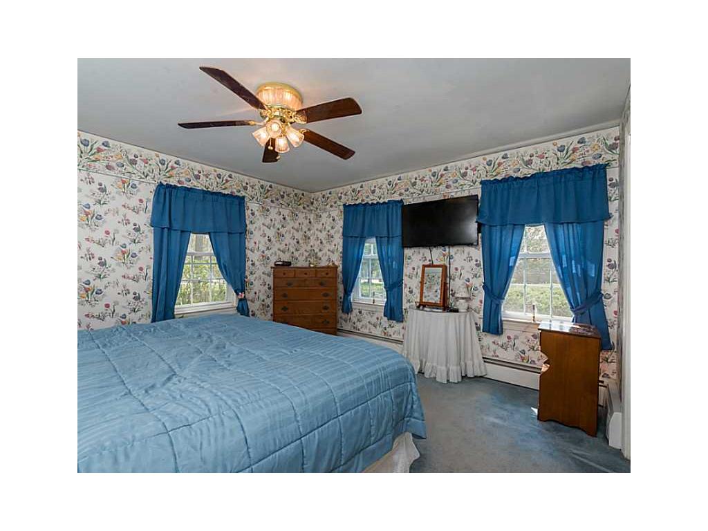 370 Dunlap St, Woonsocket, RI 02895 photo 15