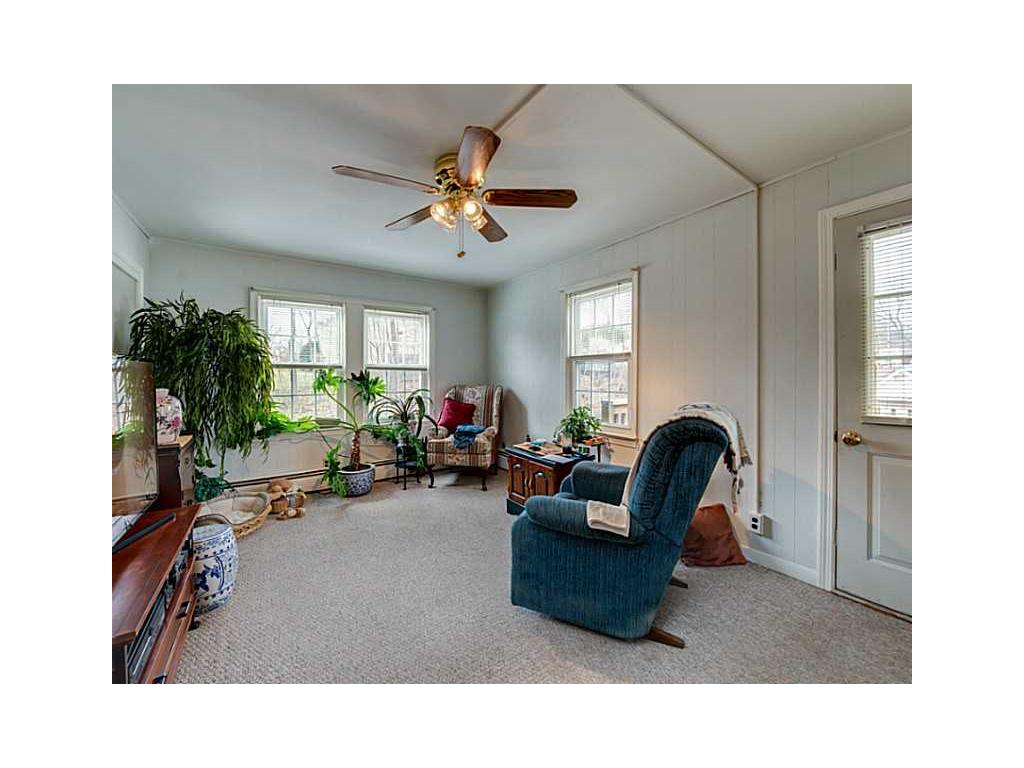 370 Dunlap St, Woonsocket, RI 02895 photo 10
