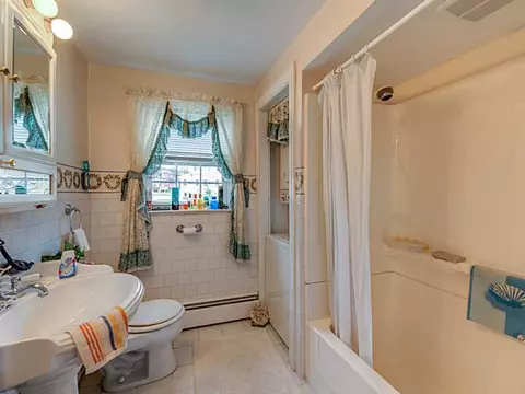 370 Dunlap St, Woonsocket, RI 02895 photo 18