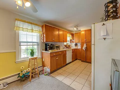370 Dunlap St, Woonsocket, RI 02895 photo 12