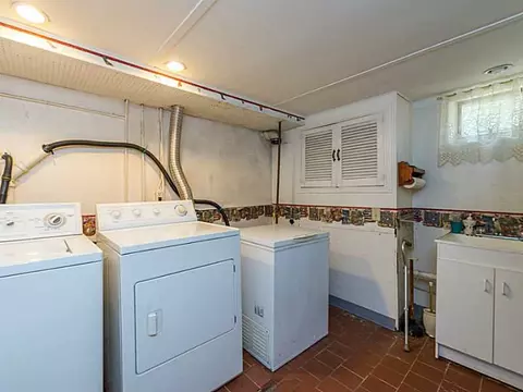 370 Dunlap St, Woonsocket, RI 02895 photo 24