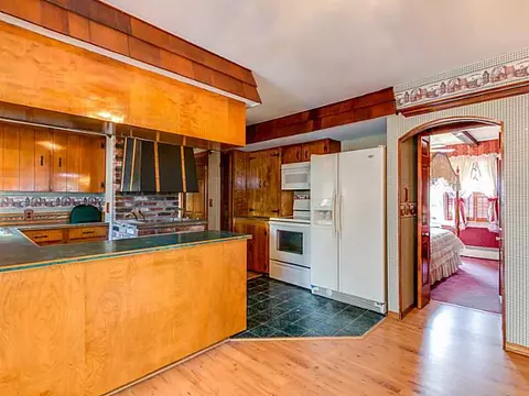 370 Dunlap St, Woonsocket, RI 02895 photo 8