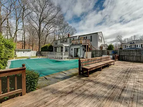 370 Dunlap St, Woonsocket, RI 02895 photo 5