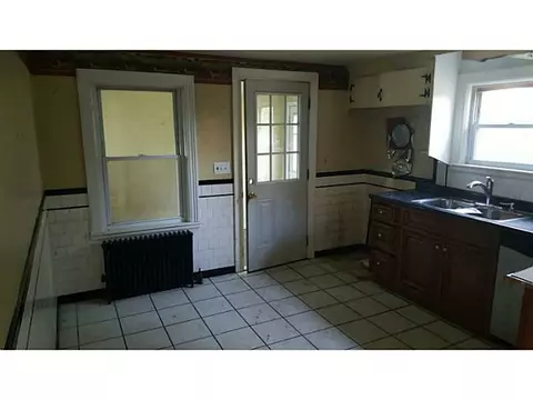 236 Harmony Ct, Warwick, RI 02886 photo 8