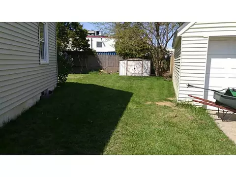 236 Harmony Ct, Warwick, RI 02886 photo 6